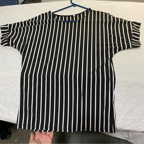 Stretchy dress top black and white stripe short sleeve crew neck women’s small - Picture 6 of 6